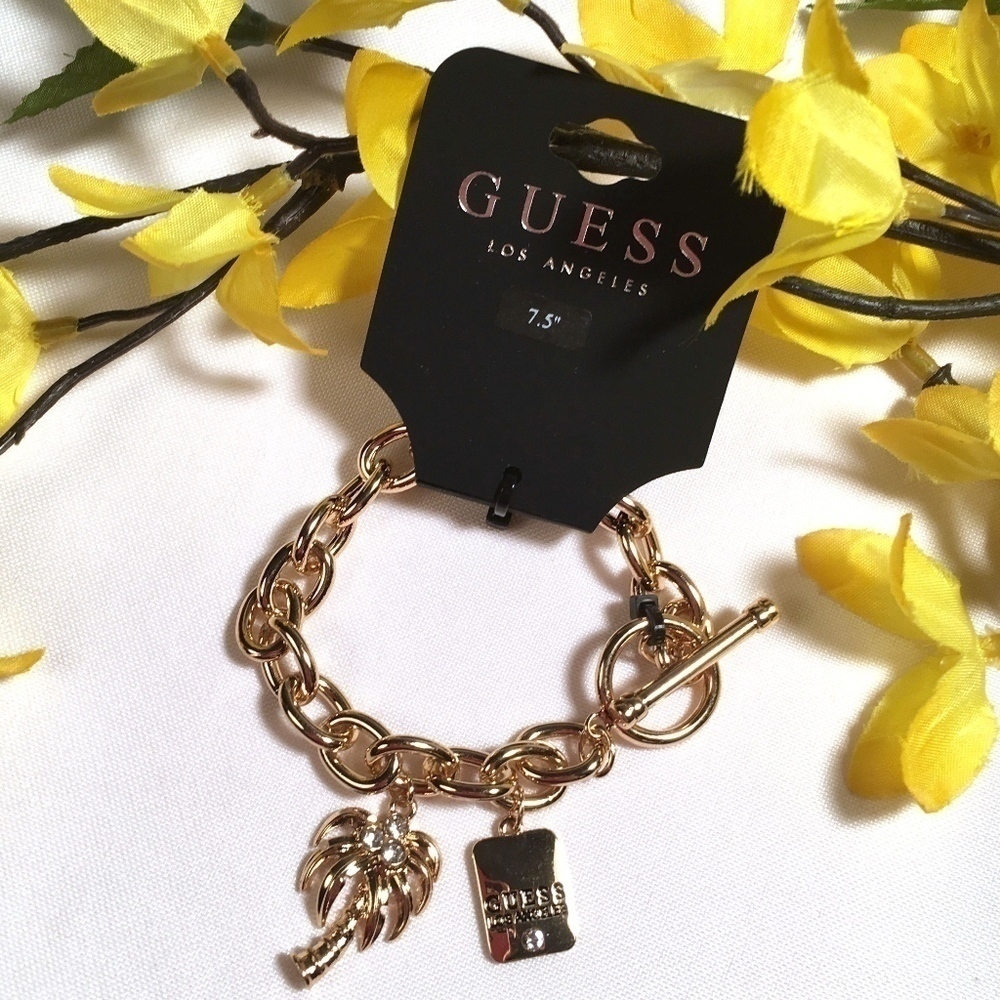 𝅺3/$29! GUESS Gold Charm Bracelet Palm Tree
